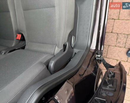 Фиолетовый Фольксваген Кадди, объемом двигателя 1.6 л и пробегом 265 тыс. км за 11499 $, фото 87 на Automoto.ua