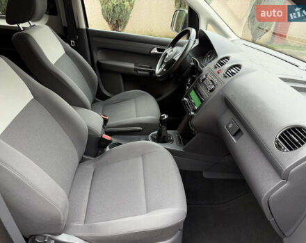 Фиолетовый Фольксваген Кадди, объемом двигателя 1.6 л и пробегом 265 тыс. км за 11499 $, фото 78 на Automoto.ua