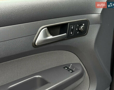 Фиолетовый Фольксваген Кадди, объемом двигателя 1.6 л и пробегом 265 тыс. км за 11499 $, фото 64 на Automoto.ua