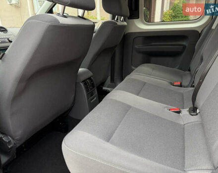 Фиолетовый Фольксваген Кадди, объемом двигателя 1.6 л и пробегом 265 тыс. км за 11499 $, фото 69 на Automoto.ua