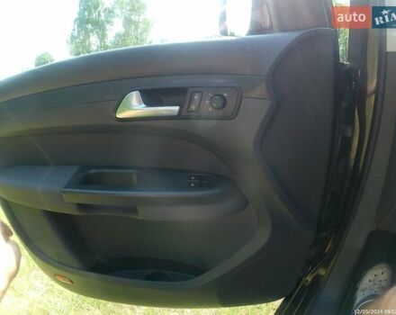 Фиолетовый Фольксваген Кадди, объемом двигателя 1.6 л и пробегом 186 тыс. км за 12000 $, фото 16 на Automoto.ua