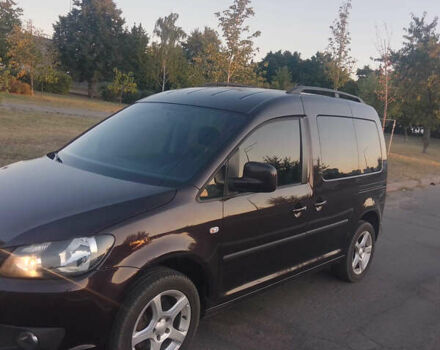 Фиолетовый Фольксваген Кадди, объемом двигателя 1.6 л и пробегом 218 тыс. км за 11800 $, фото 5 на Automoto.ua