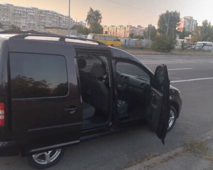 Фиолетовый Фольксваген Кадди, объемом двигателя 1.6 л и пробегом 218 тыс. км за 11800 $, фото 7 на Automoto.ua