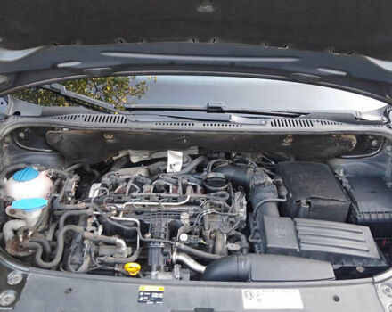 Фиолетовый Фольксваген Кадди, объемом двигателя 1.6 л и пробегом 218 тыс. км за 11800 $, фото 3 на Automoto.ua