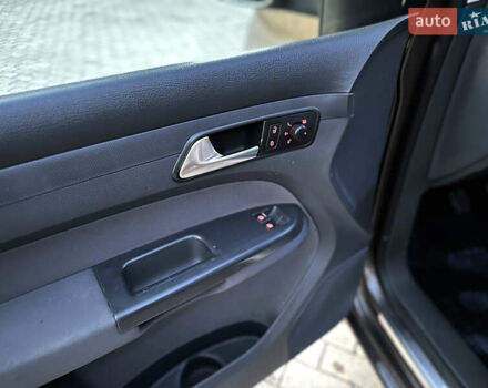 Коричневый Фольксваген Кадди, объемом двигателя 1.6 л и пробегом 272 тыс. км за 10500 $, фото 29 на Automoto.ua