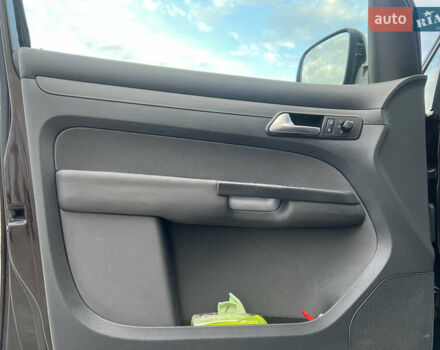 Коричневый Фольксваген Кадди, объемом двигателя 1.6 л и пробегом 203 тыс. км за 12450 $, фото 21 на Automoto.ua