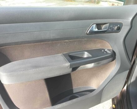 Коричневый Фольксваген Кадди, объемом двигателя 1.6 л и пробегом 225 тыс. км за 13000 $, фото 9 на Automoto.ua