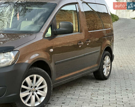 Коричневый Фольксваген Кадди, объемом двигателя 1.6 л и пробегом 272 тыс. км за 10500 $, фото 3 на Automoto.ua