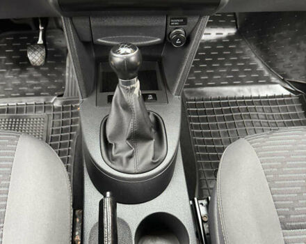 Коричневый Фольксваген Кадди, объемом двигателя 1.6 л и пробегом 231 тыс. км за 10200 $, фото 24 на Automoto.ua