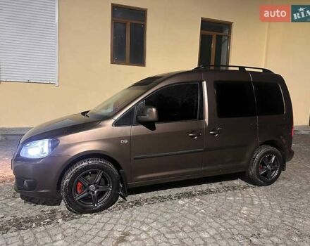 Коричневый Фольксваген Кадди, объемом двигателя 1.6 л и пробегом 240 тыс. км за 12000 $, фото 2 на Automoto.ua