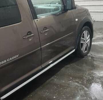 Коричневый Фольксваген Кадди, объемом двигателя 1.6 л и пробегом 269 тыс. км за 12900 $, фото 4 на Automoto.ua