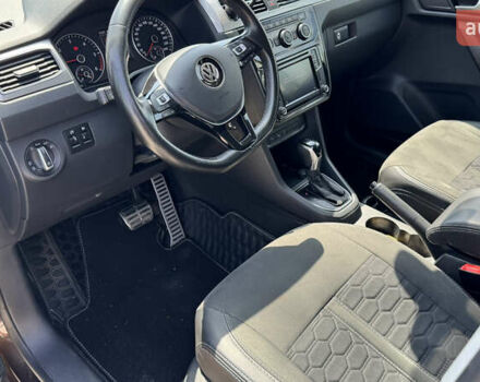 Коричневый Фольксваген Кадди, объемом двигателя 1.97 л и пробегом 189 тыс. км за 18800 $, фото 9 на Automoto.ua