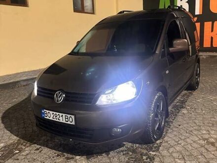 Коричневый Фольксваген Кадди, объемом двигателя 1.6 л и пробегом 240 тыс. км за 12000 $, фото 1 на Automoto.ua