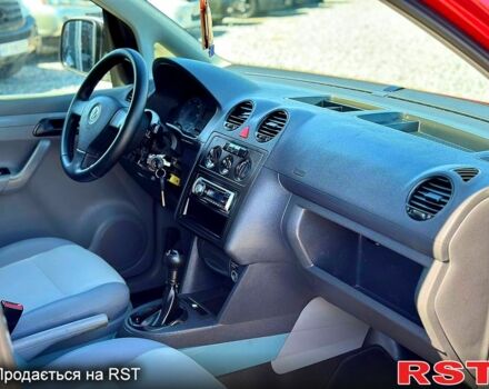 Красный Фольксваген Кадди, объемом двигателя 1.9 л и пробегом 290 тыс. км за 4799 $, фото 5 на Automoto.ua