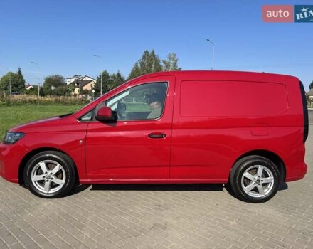 Красный Фольксваген Кадди, объемом двигателя 1.97 л и пробегом 140 тыс. км за 15999 $, фото 1 на Automoto.ua