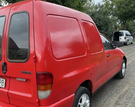 Красный Фольксваген Кадди, объемом двигателя 1.6 л и пробегом 300 тыс. км за 1850 $, фото 16 на Automoto.ua