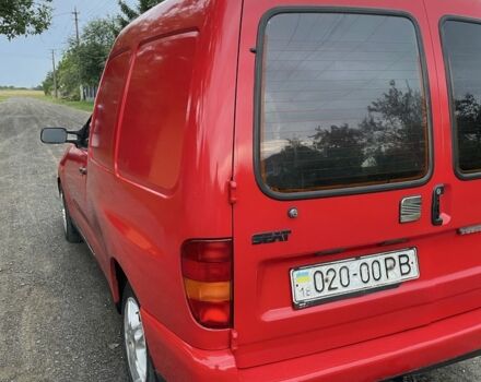 Красный Фольксваген Кадди, объемом двигателя 1.6 л и пробегом 300 тыс. км за 1850 $, фото 15 на Automoto.ua