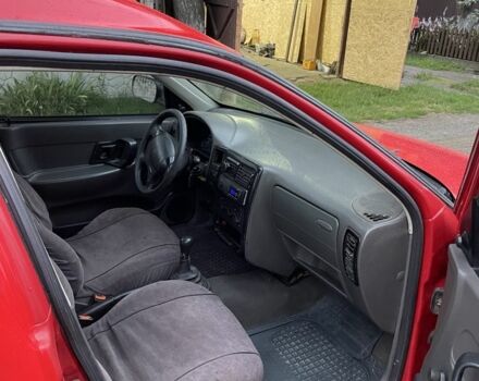 Красный Фольксваген Кадди, объемом двигателя 1.6 л и пробегом 300 тыс. км за 1850 $, фото 17 на Automoto.ua