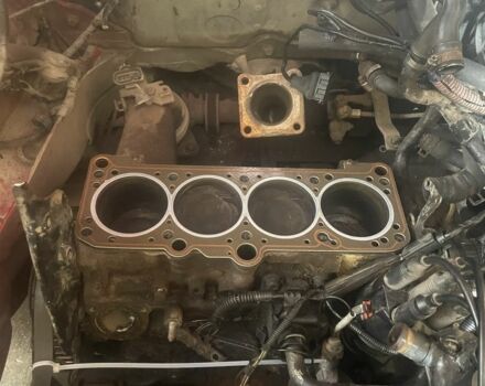 Красный Фольксваген Кадди, объемом двигателя 1.6 л и пробегом 300 тыс. км за 1850 $, фото 22 на Automoto.ua