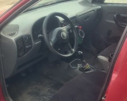 Красный Фольксваген Кадди, объемом двигателя 1.9 л и пробегом 200 тыс. км за 2000 $, фото 4 на Automoto.ua