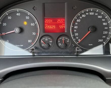 Червоний Фольксваген Кадді, об'ємом двигуна 1.4 л та пробігом 235 тис. км за 7200 $, фото 7 на Automoto.ua