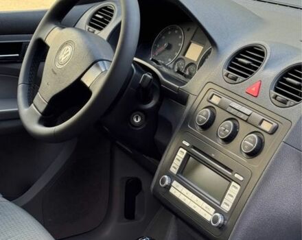 Красный Фольксваген Кадди, объемом двигателя 1.4 л и пробегом 272 тыс. км за 6900 $, фото 7 на Automoto.ua