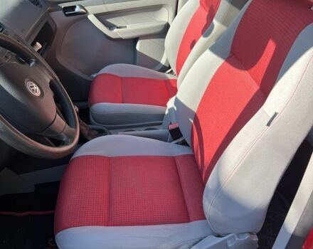 Червоний Фольксваген Кадді, об'ємом двигуна 1.4 л та пробігом 235 тис. км за 7200 $, фото 6 на Automoto.ua