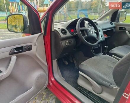 Червоний Фольксваген Кадді, об'ємом двигуна 1.6 л та пробігом 340 тис. км за 4650 $, фото 15 на Automoto.ua