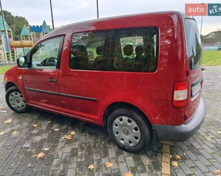 Червоний Фольксваген Кадді, об'ємом двигуна 1.6 л та пробігом 340 тис. км за 4650 $, фото 3 на Automoto.ua