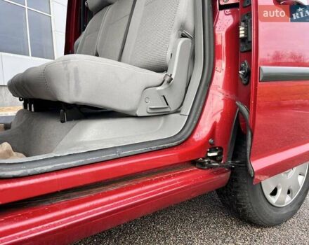 Красный Фольксваген Кадди, объемом двигателя 1.6 л и пробегом 220 тыс. км за 6950 $, фото 26 на Automoto.ua