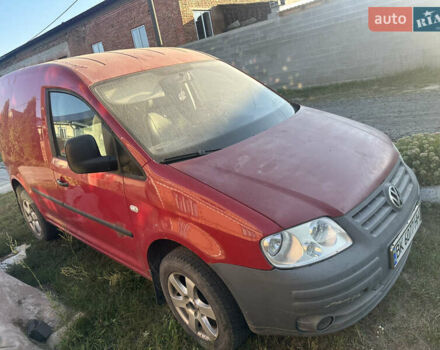 Красный Фольксваген Кадди, объемом двигателя 1.39 л и пробегом 393 тыс. км за 3000 $, фото 2 на Automoto.ua