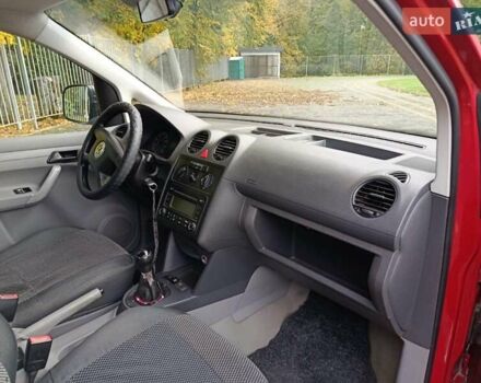 Червоний Фольксваген Кадді, об'ємом двигуна 1.6 л та пробігом 340 тис. км за 4650 $, фото 1 на Automoto.ua