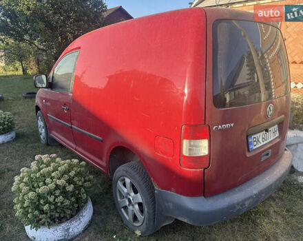 Красный Фольксваген Кадди, объемом двигателя 1.39 л и пробегом 393 тыс. км за 3000 $, фото 3 на Automoto.ua