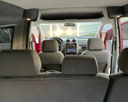 Красный Фольксваген Кадди, объемом двигателя 1.9 л и пробегом 269 тыс. км за 7000 $, фото 15 на Automoto.ua