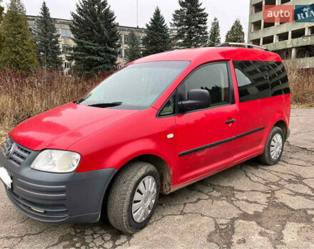 Красный Фольксваген Кадди, объемом двигателя 1.97 л и пробегом 300 тыс. км за 5500 $, фото 9 на Automoto.ua