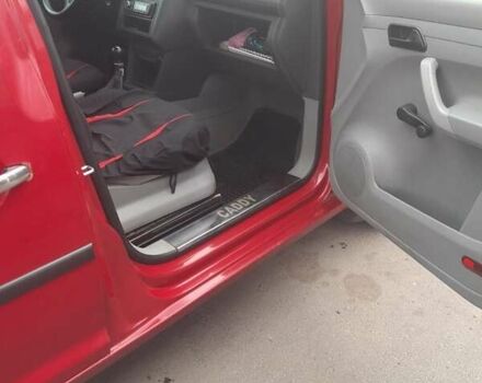 Красный Фольксваген Кадди, объемом двигателя 2 л и пробегом 270 тыс. км за 5300 $, фото 3 на Automoto.ua