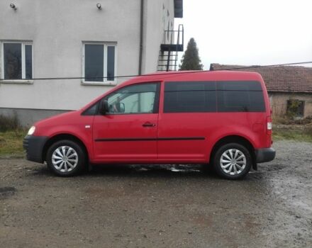 Красный Фольксваген Кадди, объемом двигателя 2 л и пробегом 226 тыс. км за 4600 $, фото 3 на Automoto.ua