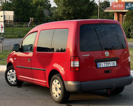 Красный Фольксваген Кадди, объемом двигателя 1.6 л и пробегом 220 тыс. км за 6299 $, фото 4 на Automoto.ua