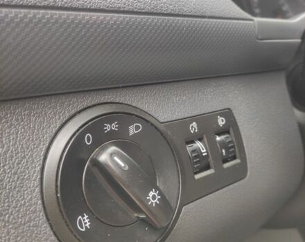 Красный Фольксваген Кадди, объемом двигателя 2 л и пробегом 226 тыс. км за 4600 $, фото 15 на Automoto.ua