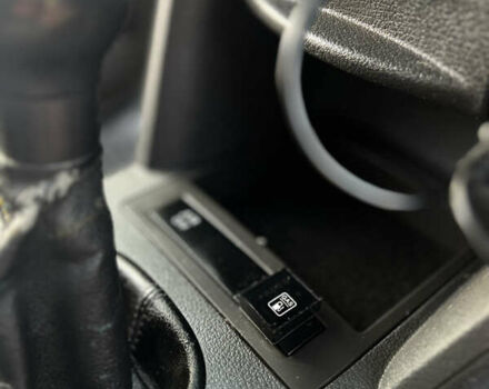 Красный Фольксваген Кадди, объемом двигателя 1.6 л и пробегом 220 тыс. км за 6299 $, фото 15 на Automoto.ua