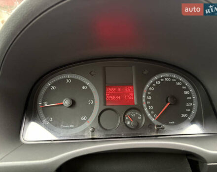 Червоний Фольксваген Кадді, об'ємом двигуна 1.9 л та пробігом 227 тис. км за 5700 $, фото 10 на Automoto.ua