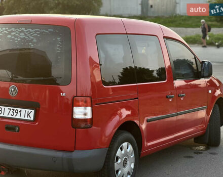 Красный Фольксваген Кадди, объемом двигателя 1.6 л и пробегом 220 тыс. км за 6299 $, фото 6 на Automoto.ua