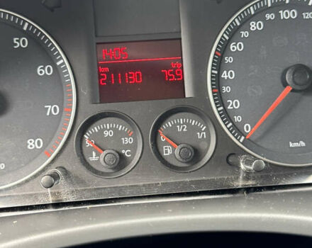 Червоний Фольксваген Кадді, об'ємом двигуна 1.6 л та пробігом 211 тис. км за 6799 $, фото 23 на Automoto.ua