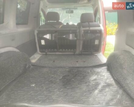 Красный Фольксваген Кадди, объемом двигателя 1.9 л и пробегом 353 тыс. км за 5500 $, фото 3 на Automoto.ua