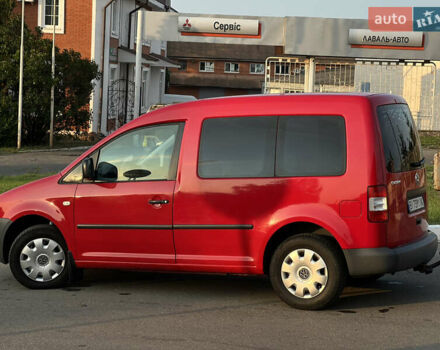 Красный Фольксваген Кадди, объемом двигателя 1.6 л и пробегом 220 тыс. км за 6299 $, фото 3 на Automoto.ua