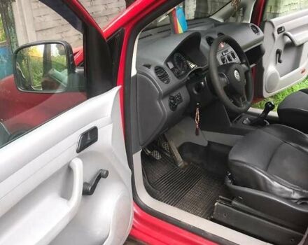 Фольксваген Кадди 2007 в Кривом Роге на Automoto.ua Красный Фольксваген Кадди, объемом двигателя 2 л и пробегом 288 тыс. км за 5700 $, фото 5 на Automoto.ua