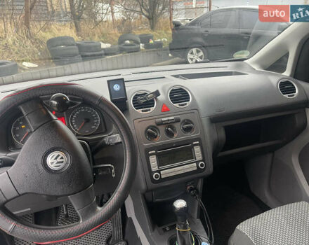 Красный Фольксваген Кадди, объемом двигателя 1.98 л и пробегом 250 тыс. км за 7500 $, фото 11 на Automoto.ua