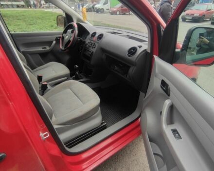 Красный Фольксваген Кадди, объемом двигателя 2 л и пробегом 226 тыс. км за 4600 $, фото 10 на Automoto.ua