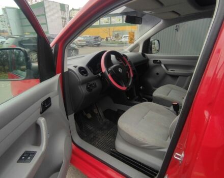 Красный Фольксваген Кадди, объемом двигателя 2 л и пробегом 226 тыс. км за 4600 $, фото 13 на Automoto.ua