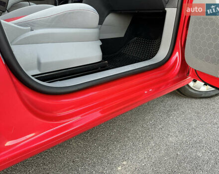 Красный Фольксваген Кадди, объемом двигателя 1.6 л и пробегом 210 тыс. км за 8999 $, фото 50 на Automoto.ua